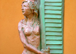 ragazza alla finestra